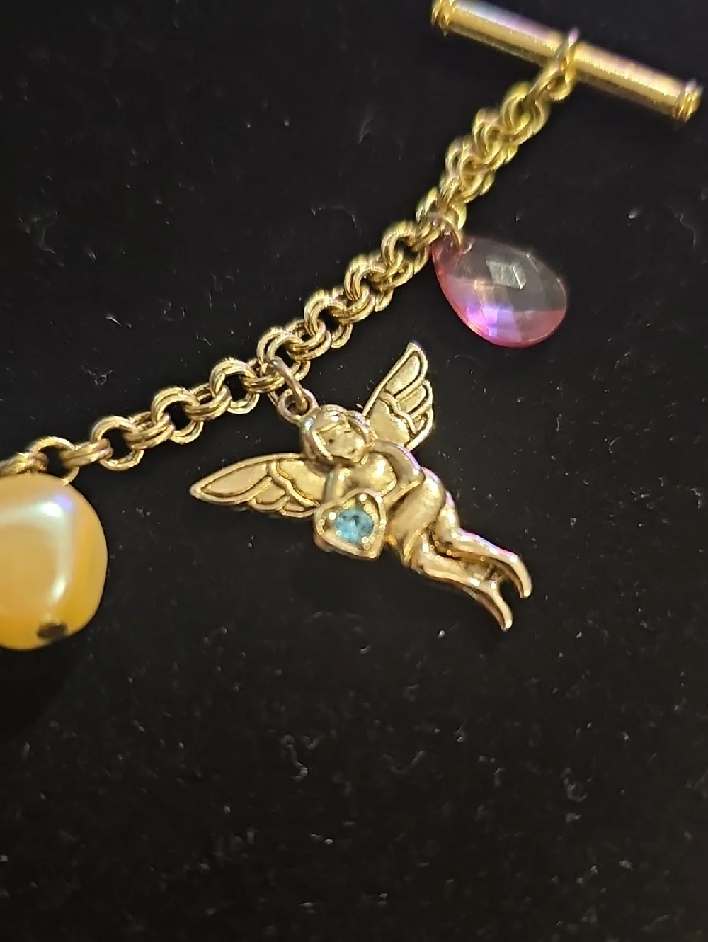 Unbranded Initial Angel Charm Bracelet Womens Sz 8 Gold Cherub Y2K Vintage Style